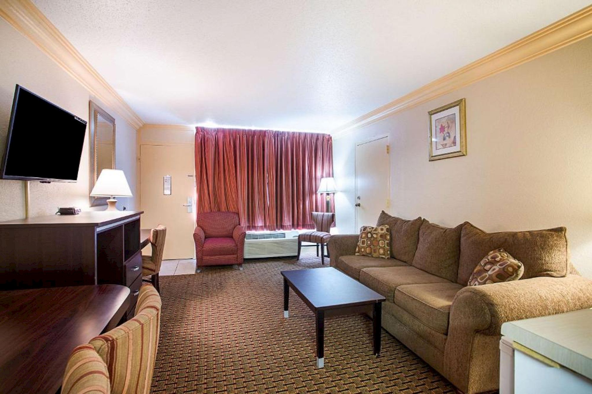 comfortable-and-affordable-hotel-rooms-in-birmingham-parkway-inn
