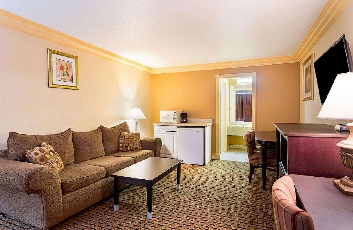 an-extended-stay-hotel-birmingham-al-parkway-inn-birmingham